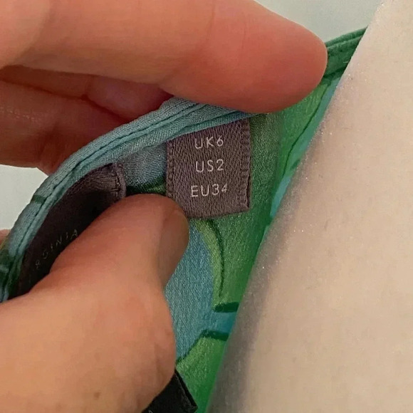 Anthropologie Vanessa Virginia Silk Fata Morgan Button Slit Sleeve Blouse - Picture 7 of 9